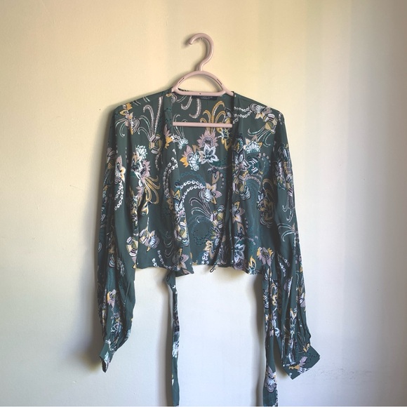 NEW Influence by Beautiful Blouse for women (S/M) - Picture 2 of 4